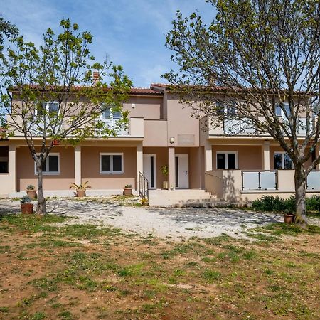 Vila Veronika 2 Pula Bagian luar foto