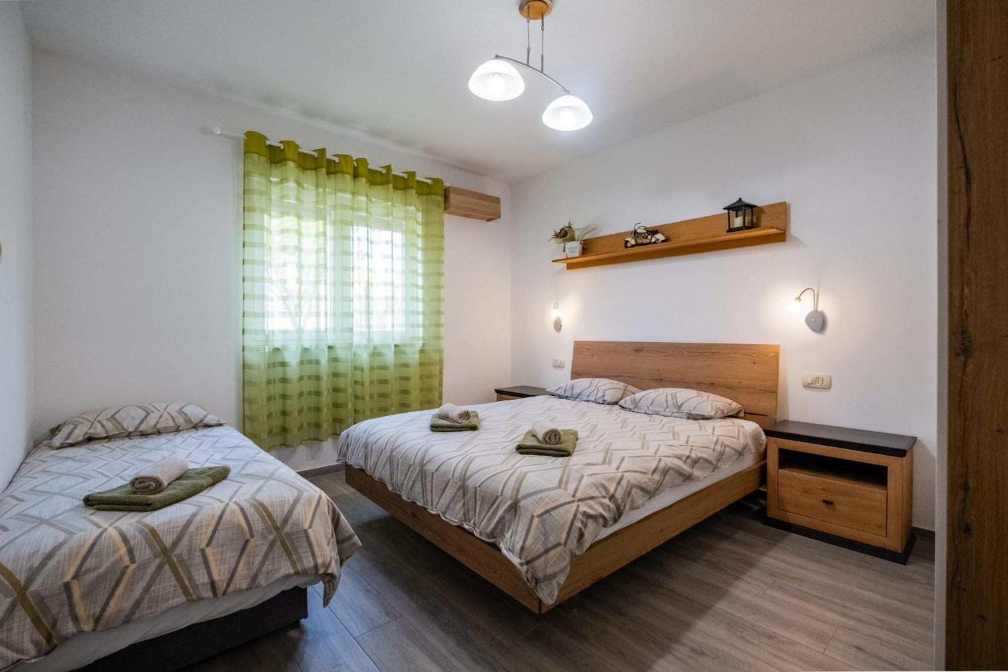 Vila Veronika 2 Pula Bagian luar foto