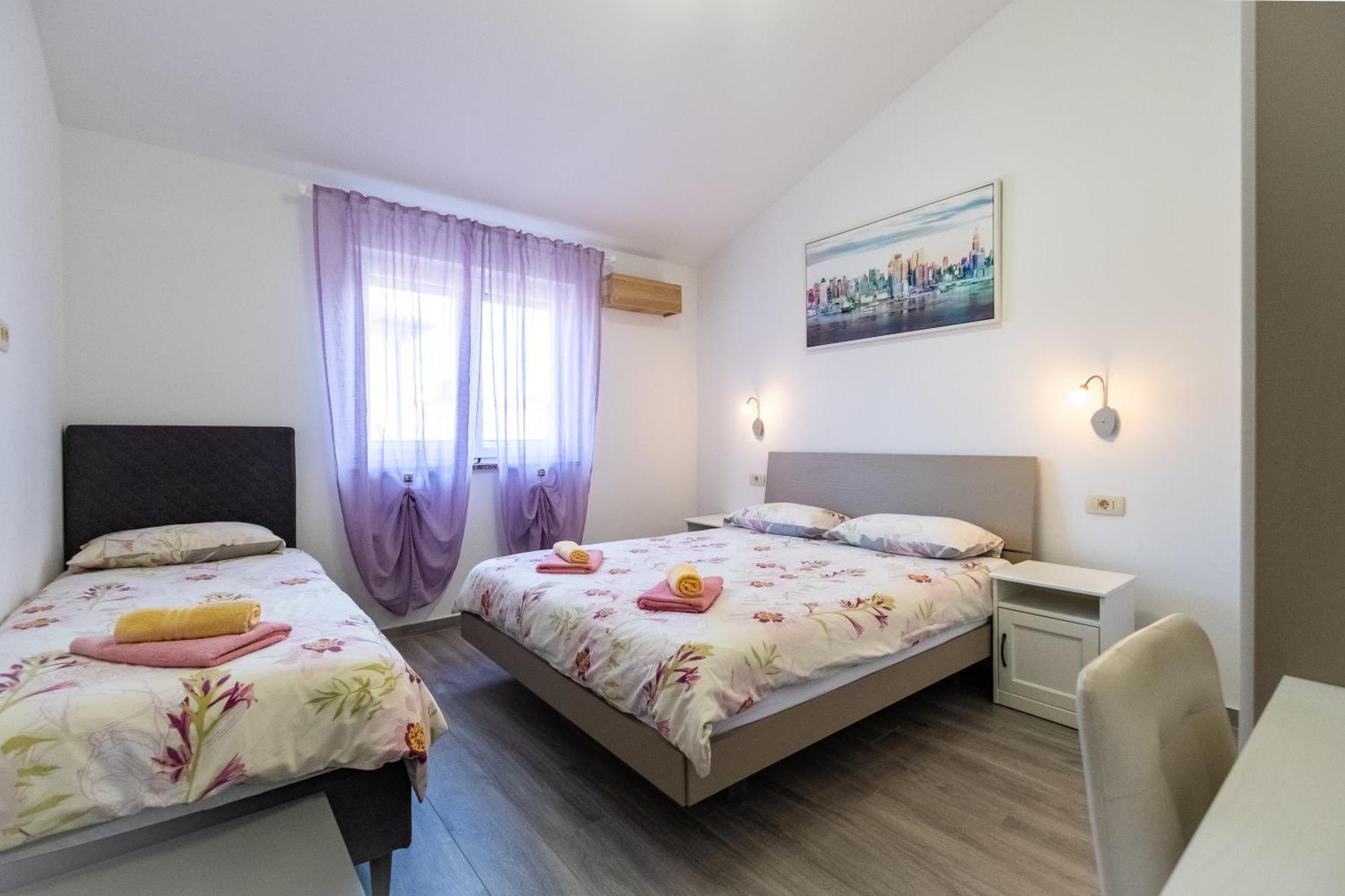 Vila Veronika 2 Pula Bagian luar foto